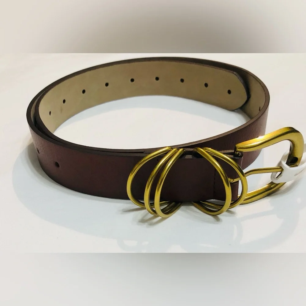 Women’s belt five loop brown. Size S/M. Materials manmade. Size 38”L X 1-1/2”W